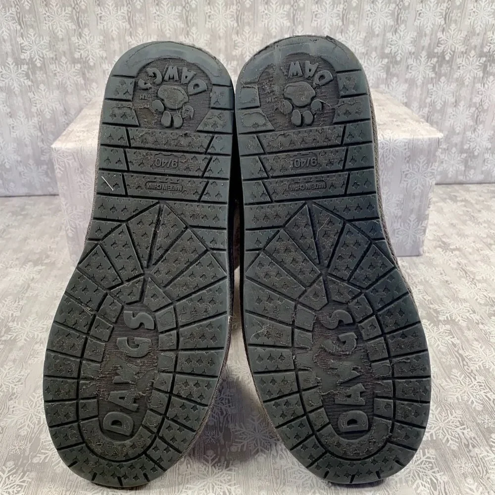 GRAY SUEDE DAWGS SIZE 9 LINED WITH WHITE FAUX FUR